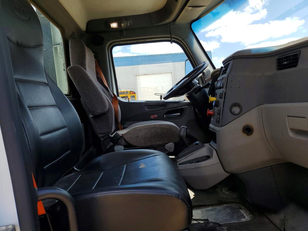 Peterbilt 579