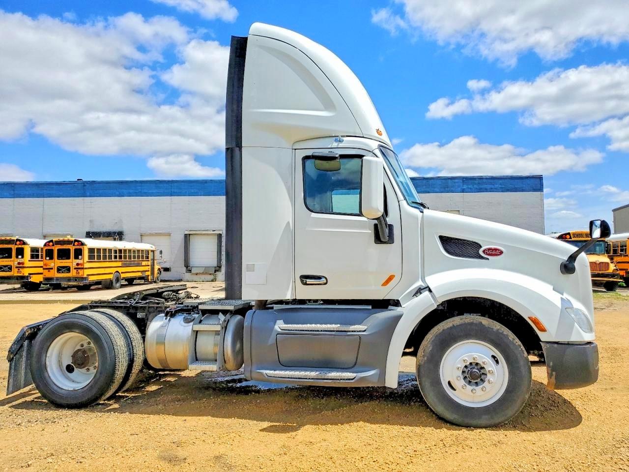 Peterbilt 579