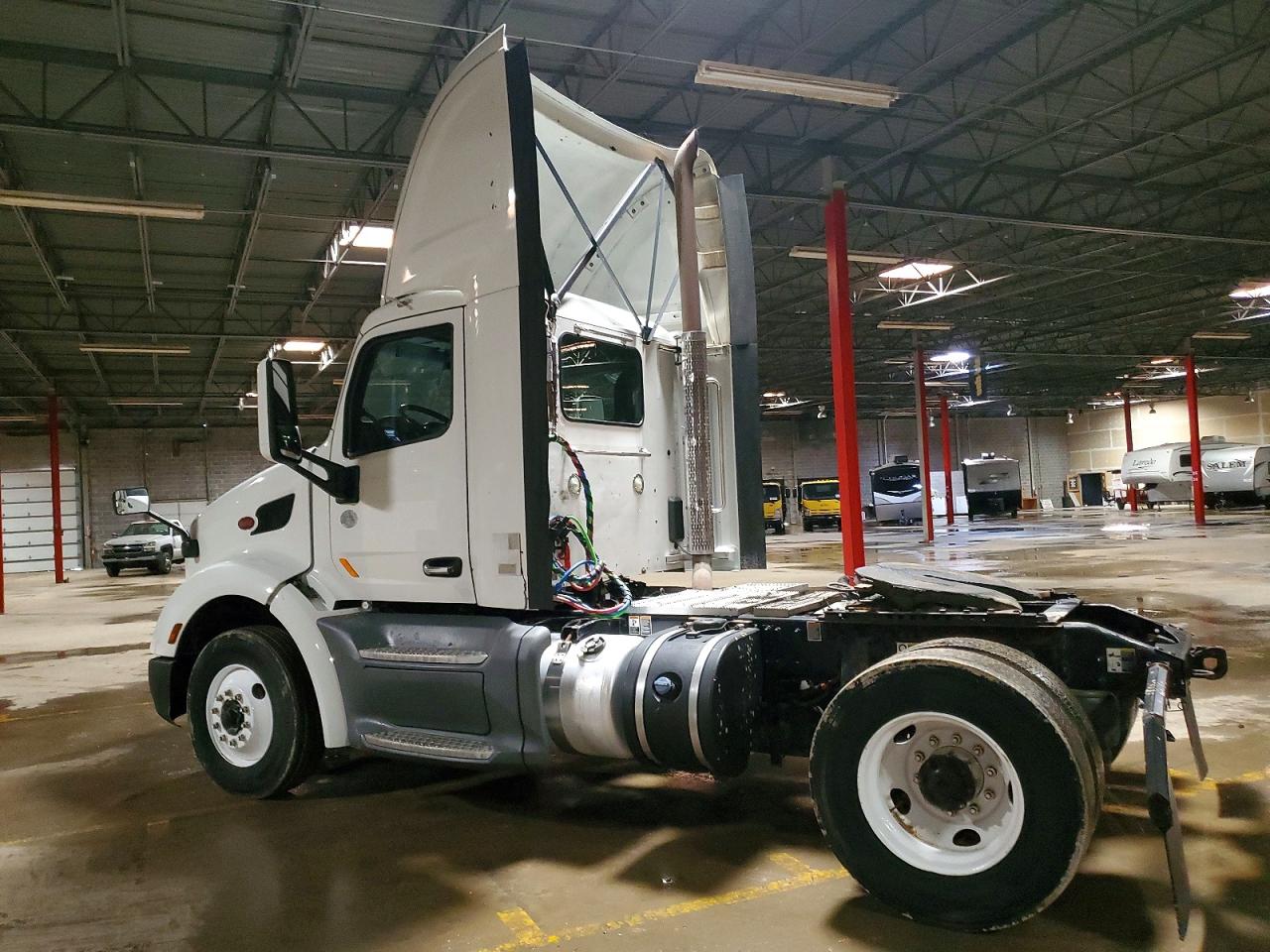 Peterbilt 579