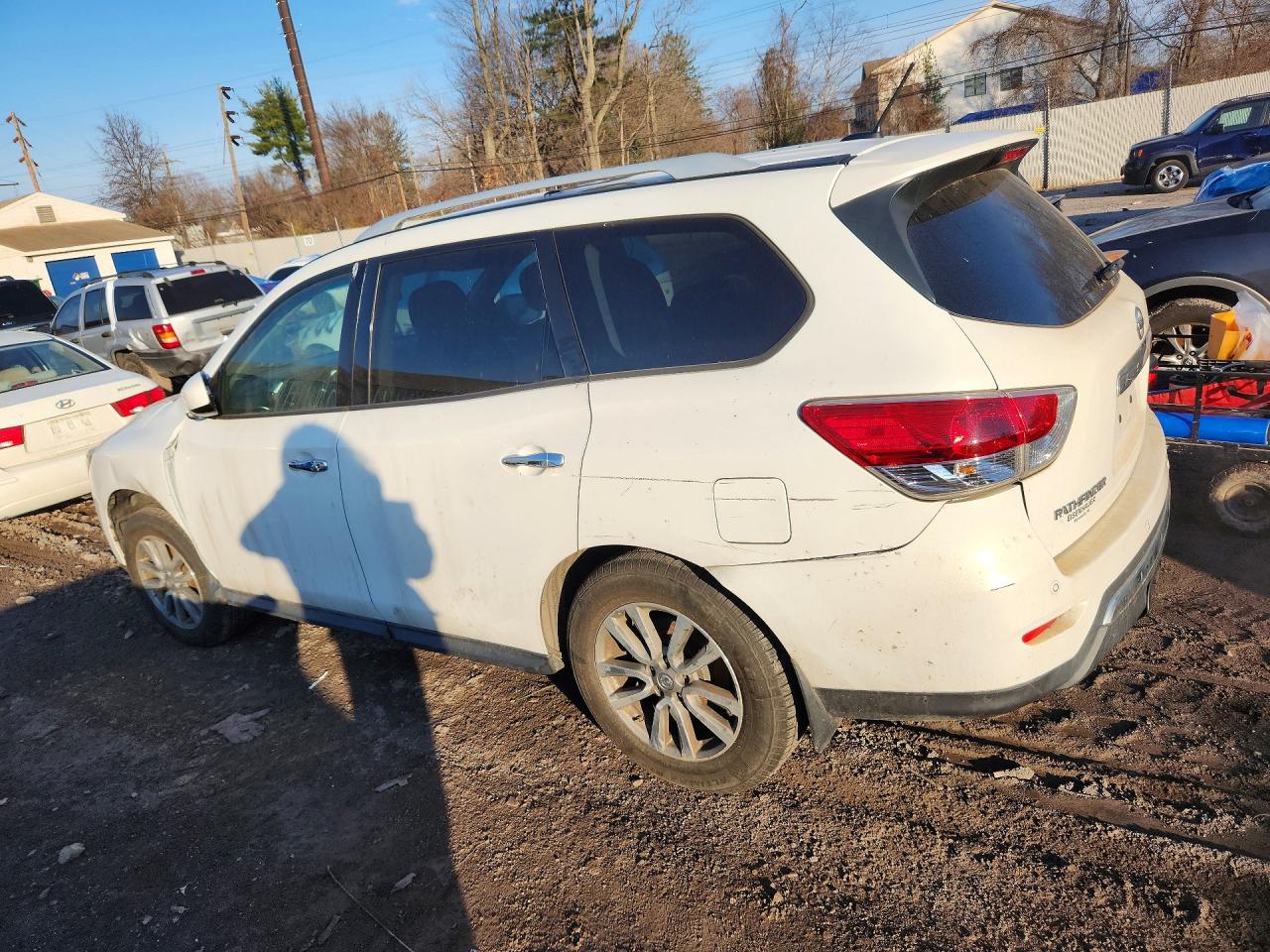 Nissan Pathfinder S