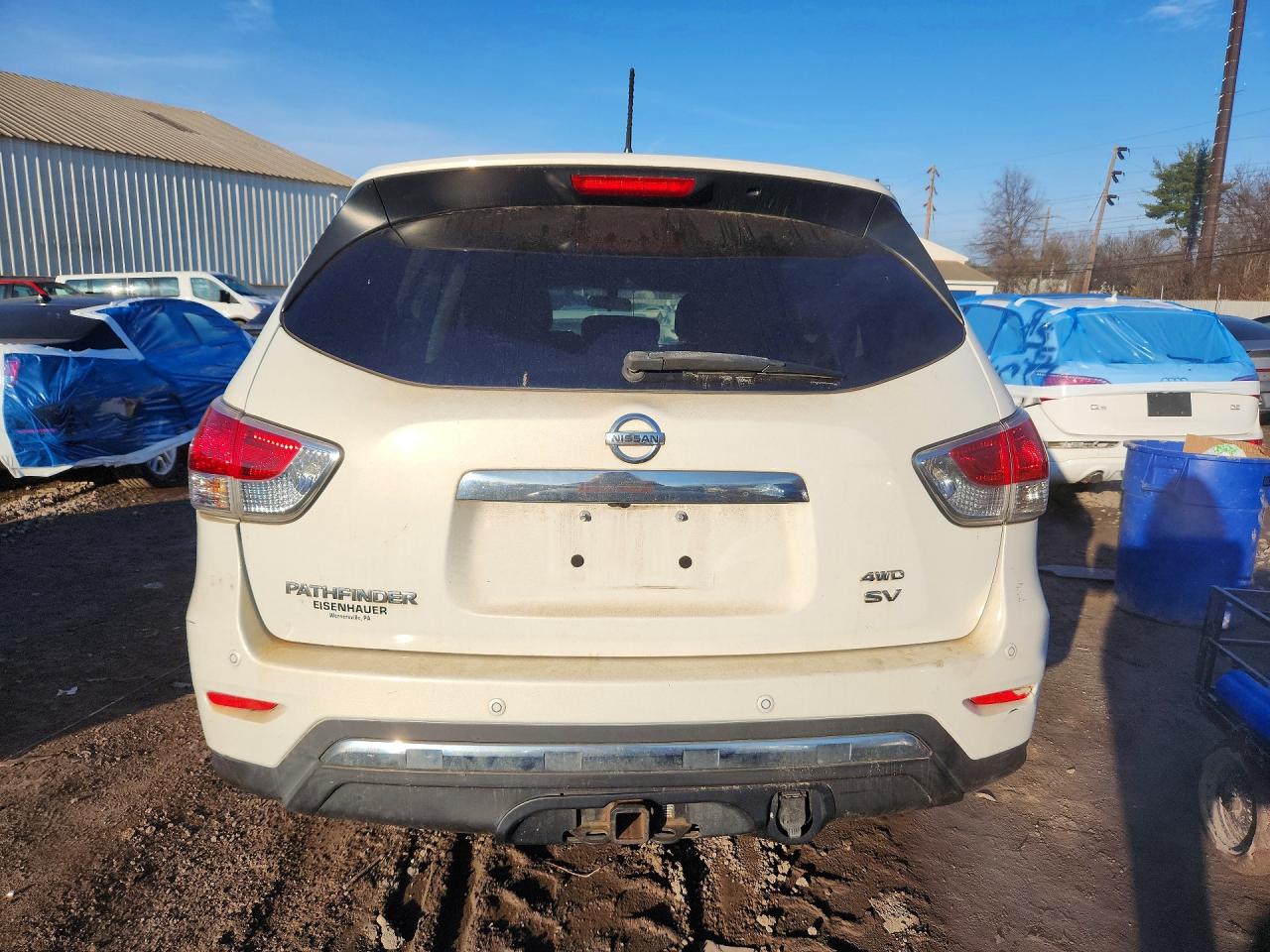 Nissan Pathfinder S