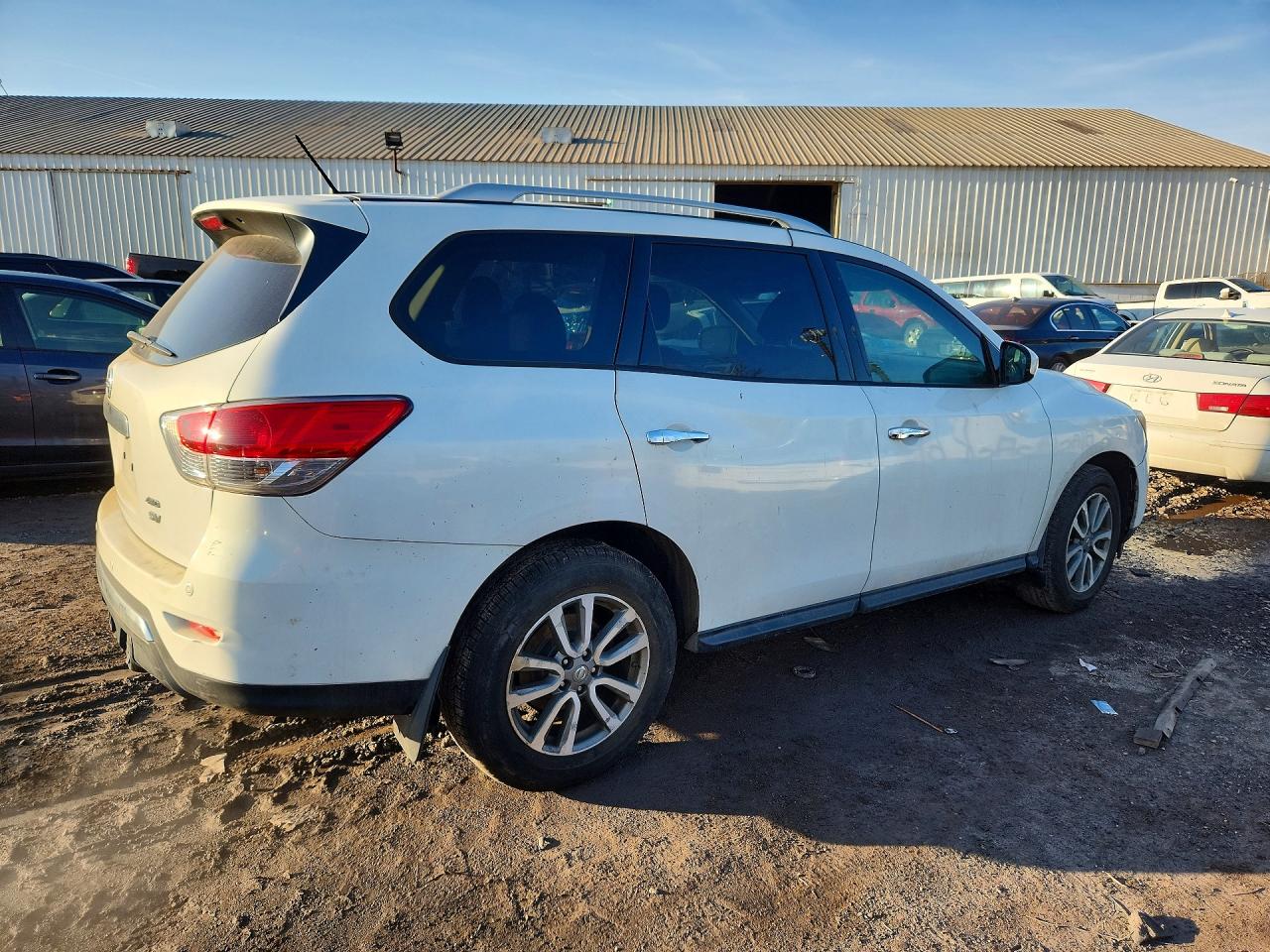 Nissan Pathfinder S