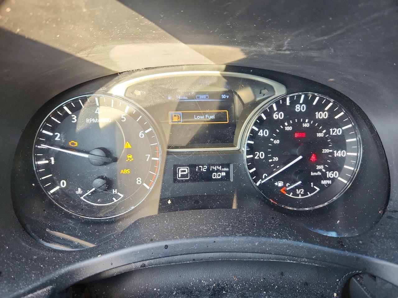 Nissan Pathfinder S