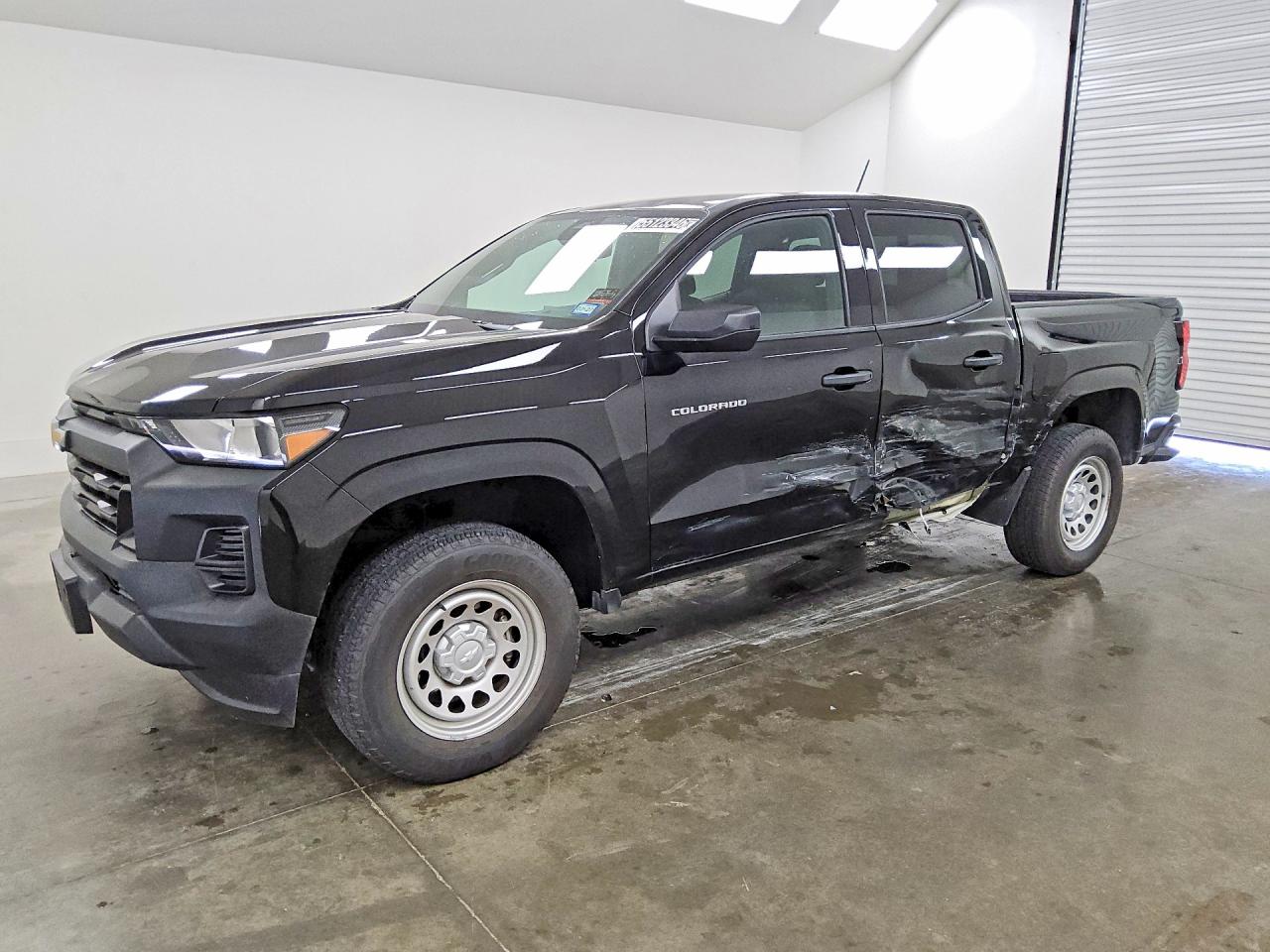 Salvage Chevrolet Colorado Image