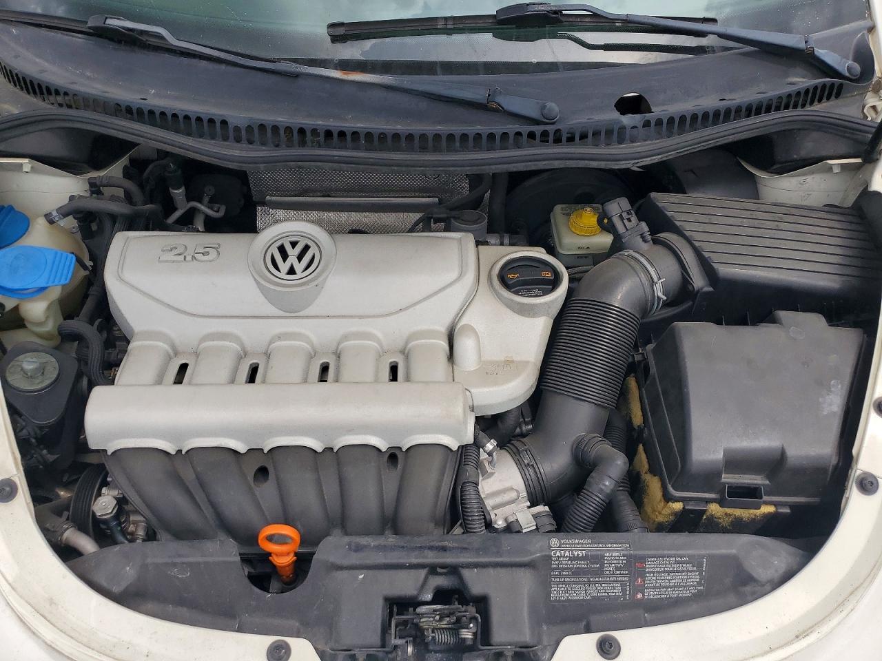 Volkswagen Beetle Triple White
