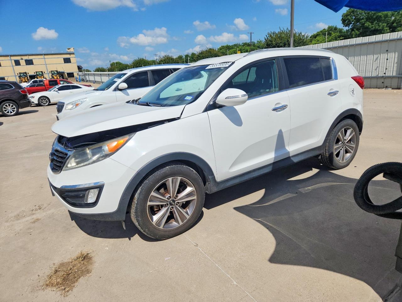 Salvage Kia Sportage Image