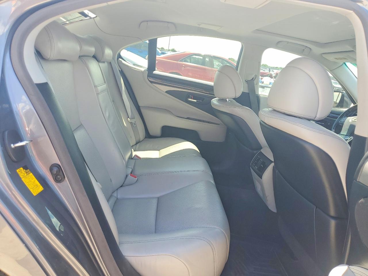 Lexus LS 460