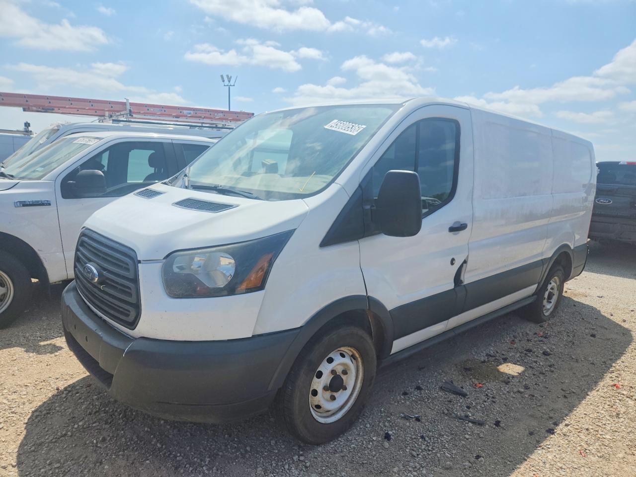 Salvage Ford Transit Image