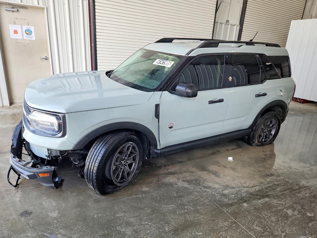 Salvage Ford Bronco Image