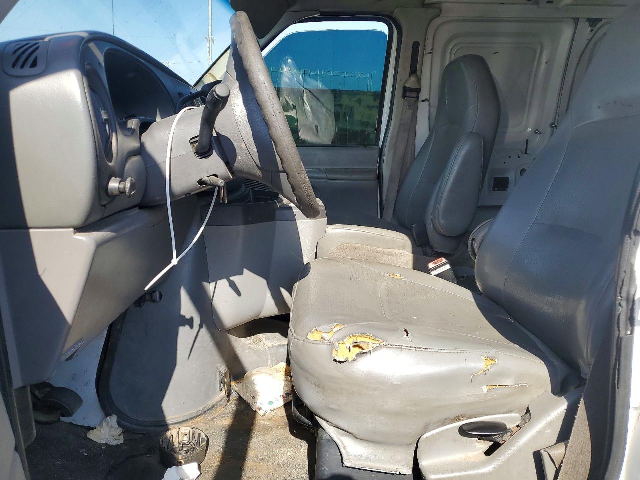 Ford Econoline E350 Super Duty Van