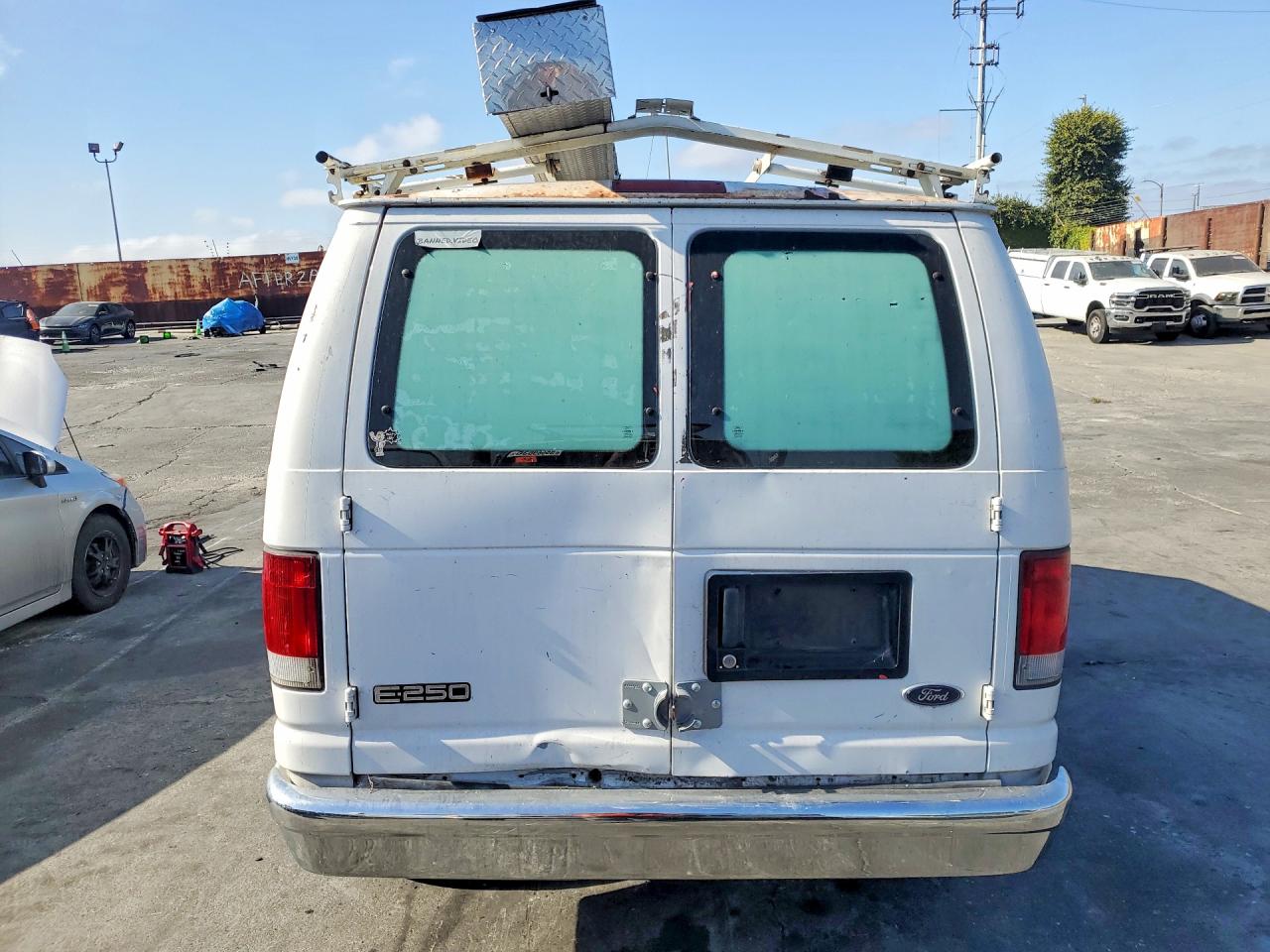 Ford Econoline E250 Van