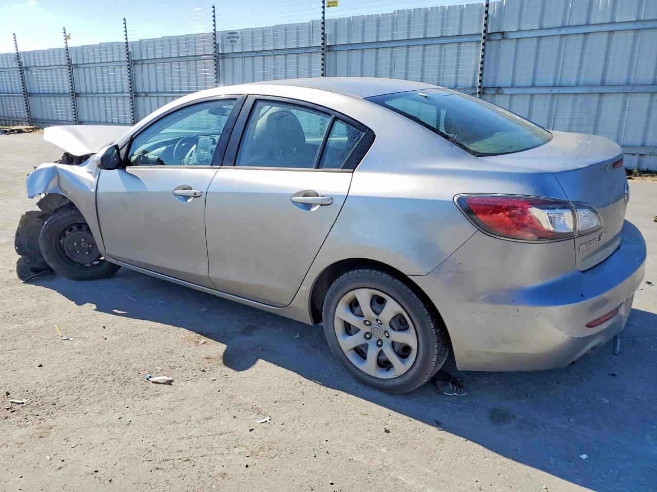 Mazda 3 I
