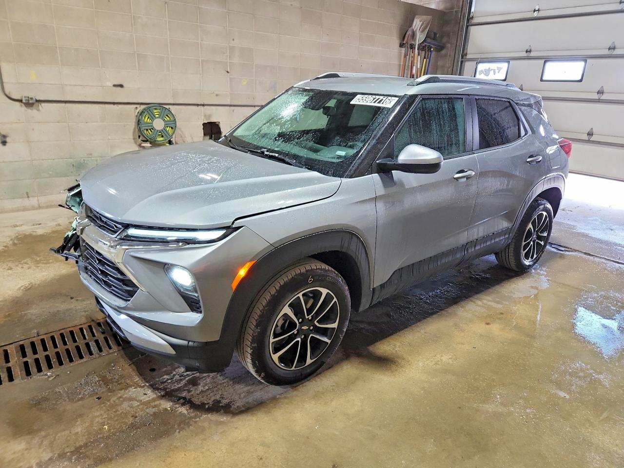 Salvage Chevrolet Trailblaze Image