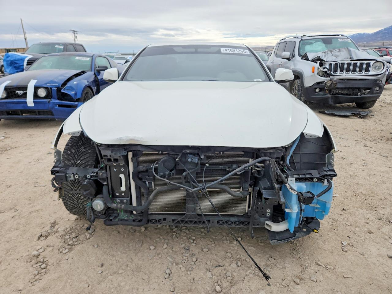 INFINITI Q60 3.0t Luxe