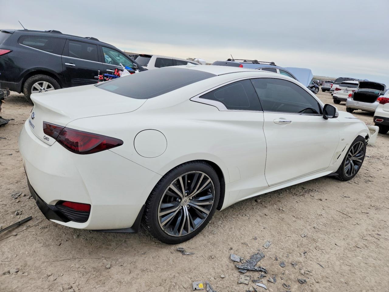 INFINITI Q60 3.0t Luxe