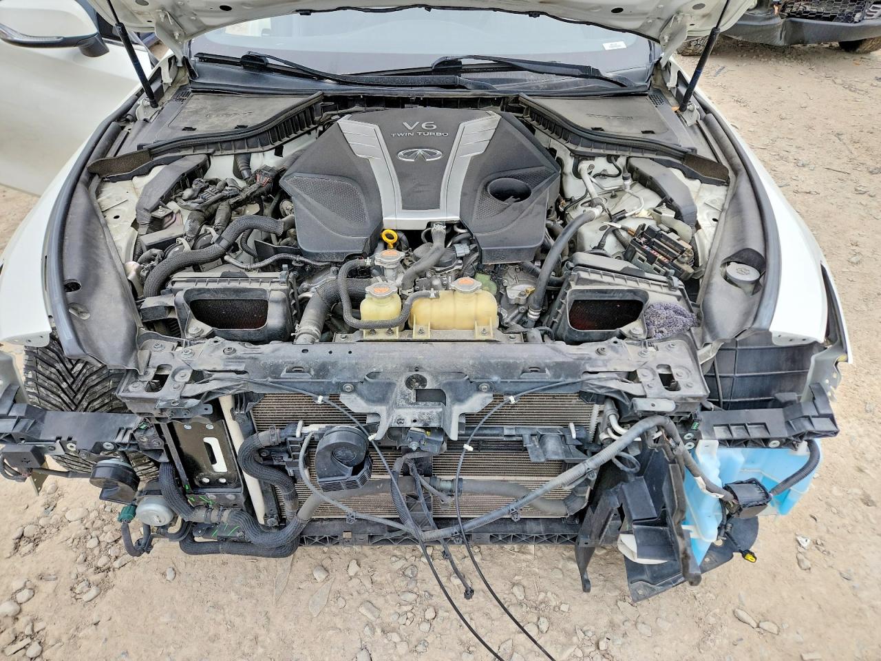 INFINITI Q60 3.0t Luxe