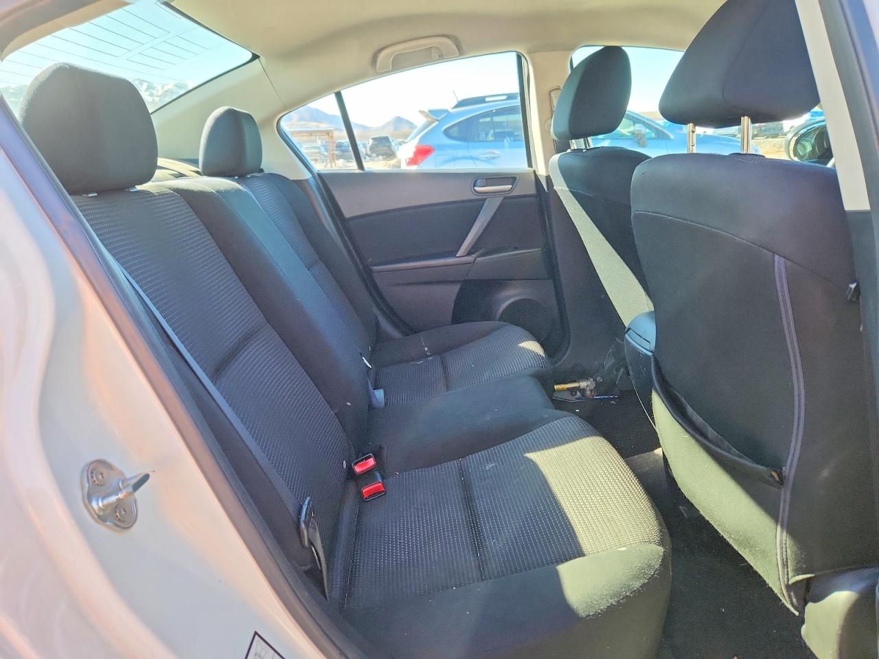 Mazda 3 I