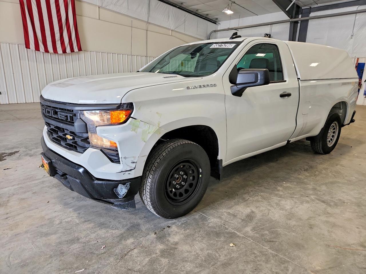 Salvage Chevrolet Silverado Image