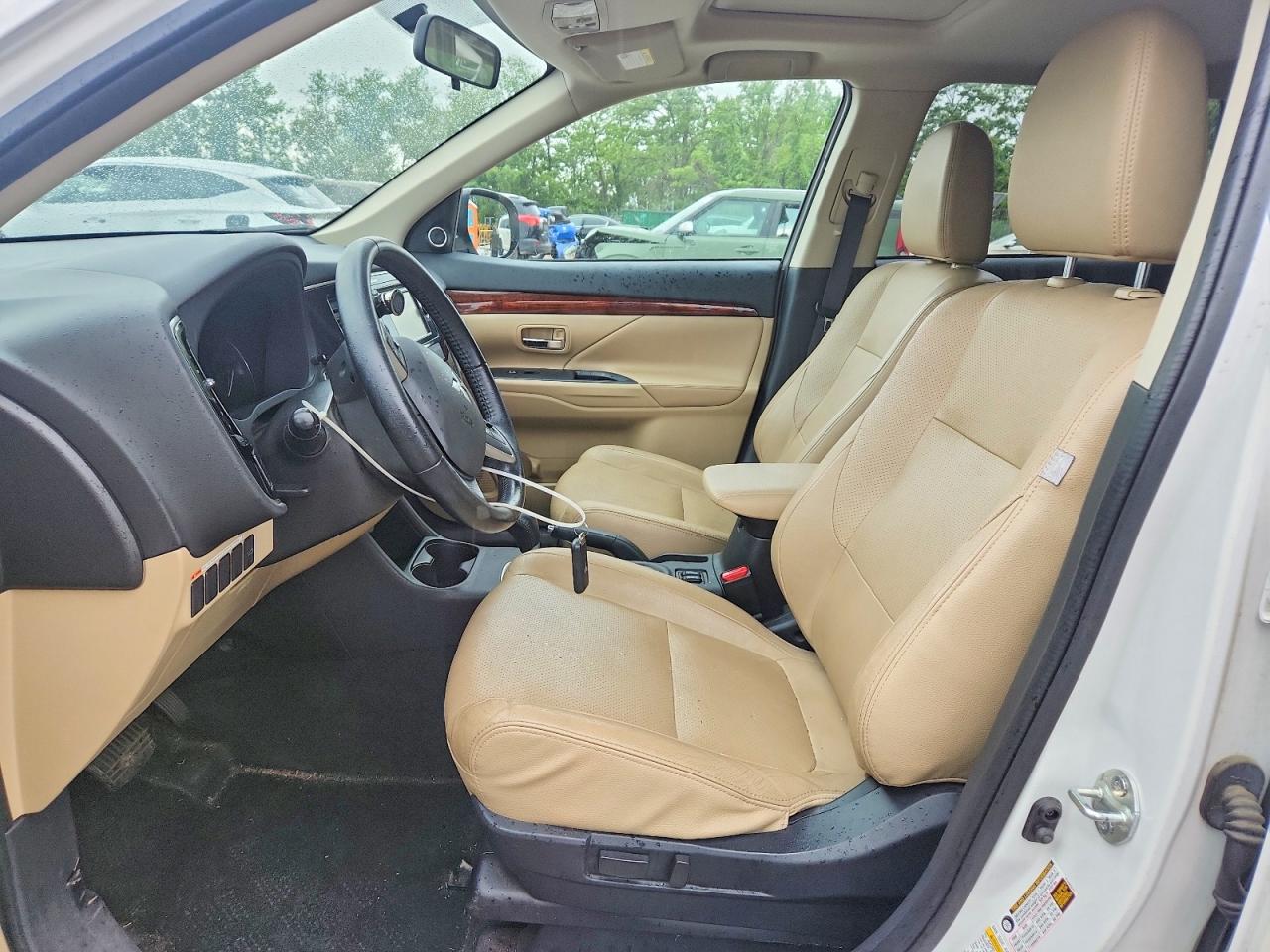 Mitsubishi Outlander Se