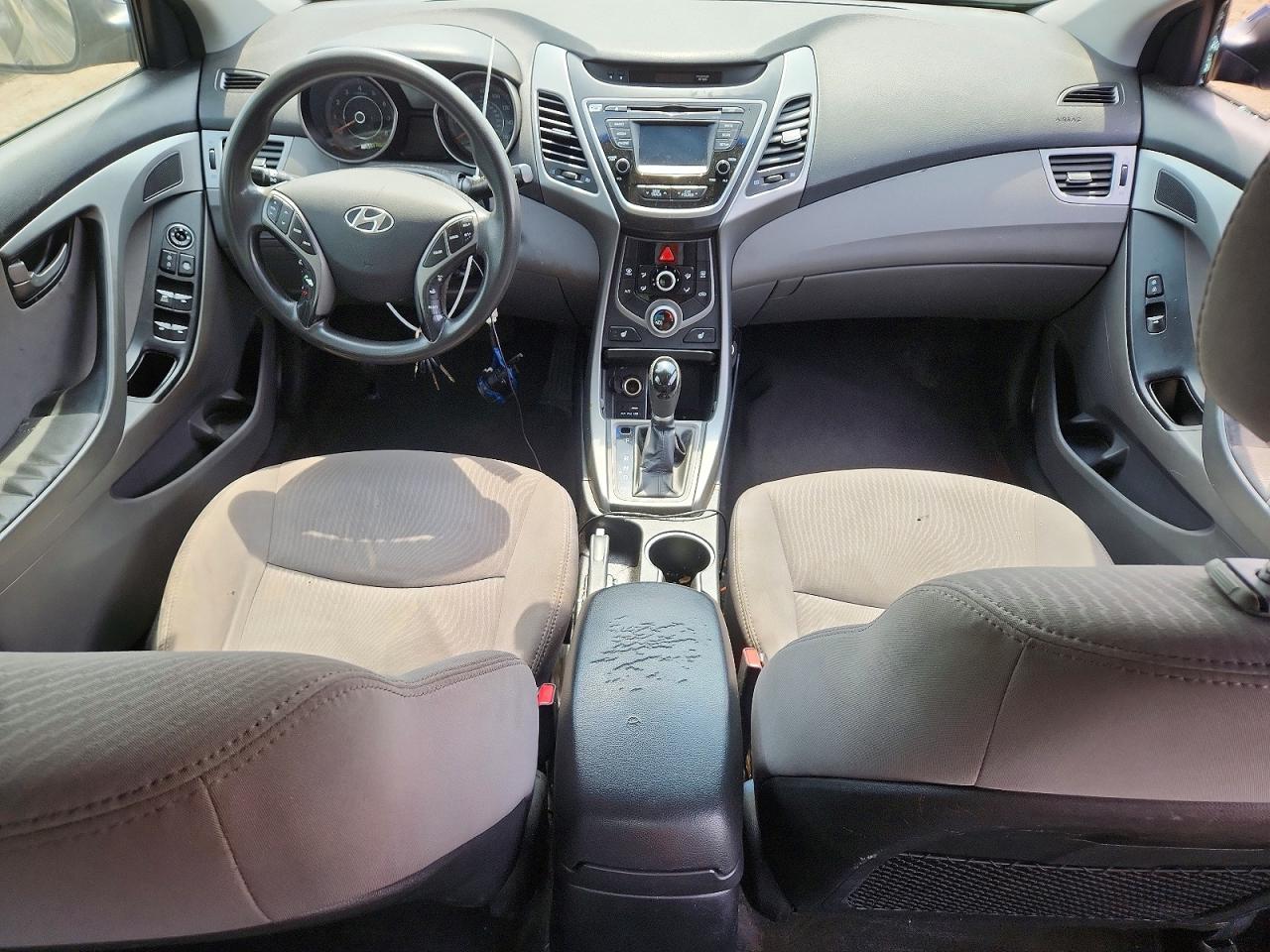 Hyundai ELANTRA Se