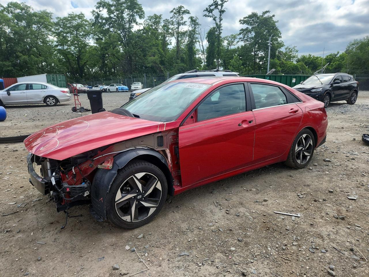 Salvage Hyundai ELANTRA Image