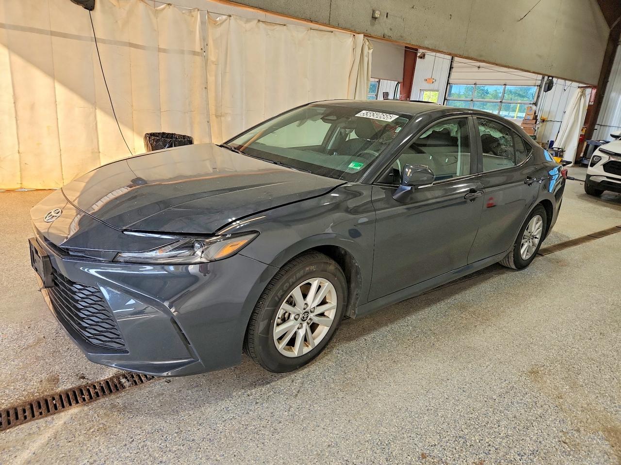 Salvage Toyota Camry Image