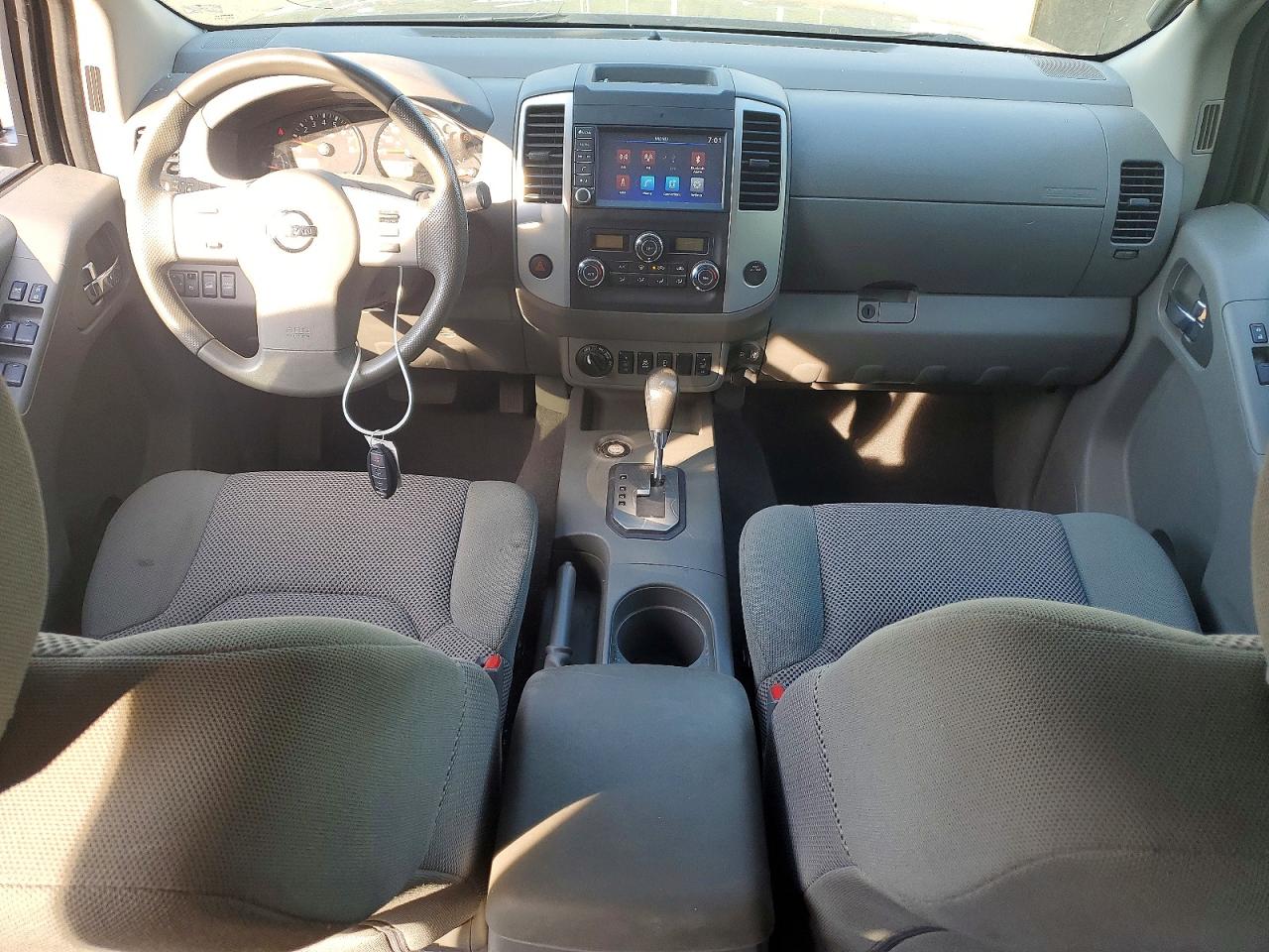 Nissan Frontier Sv