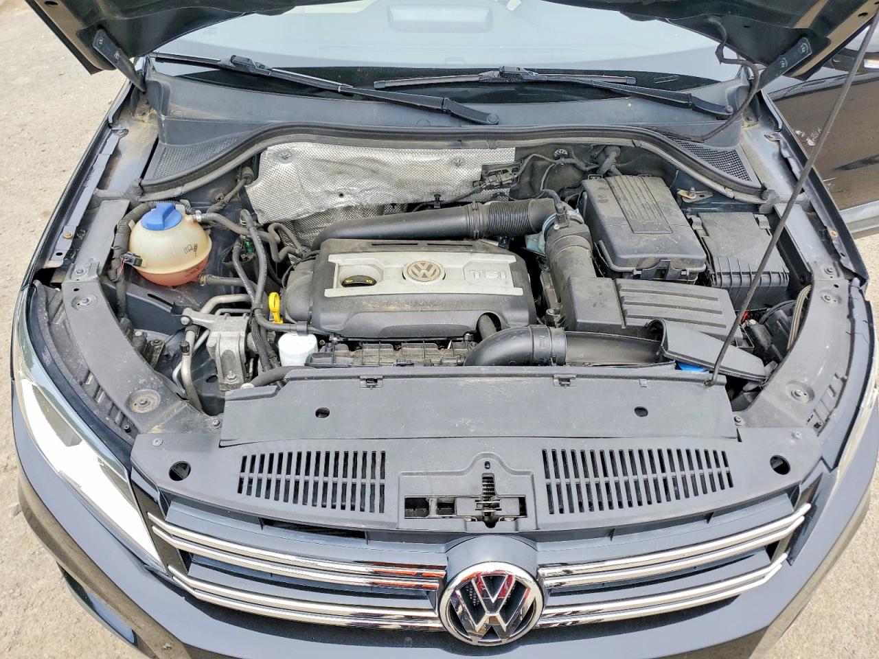 Volkswagen Tiguan S