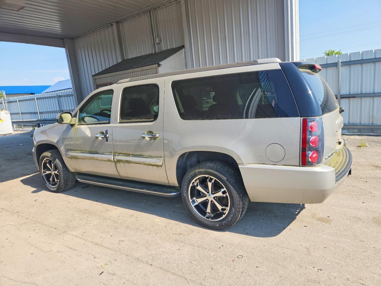 GMC Yukon Denali