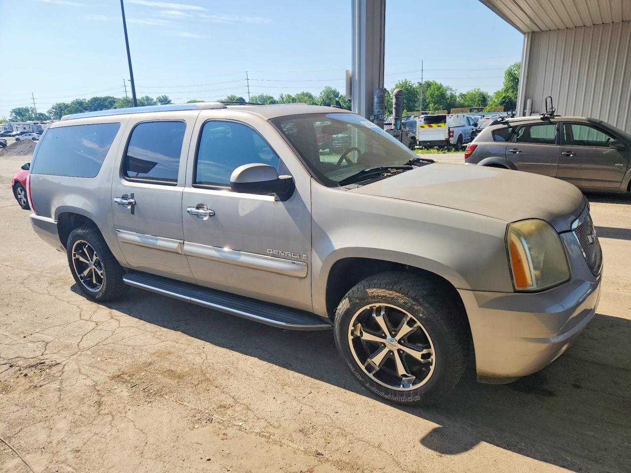 GMC Yukon Denali