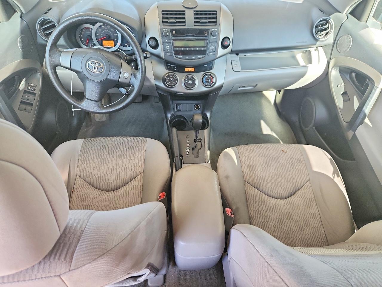 Toyota RAV4 Base