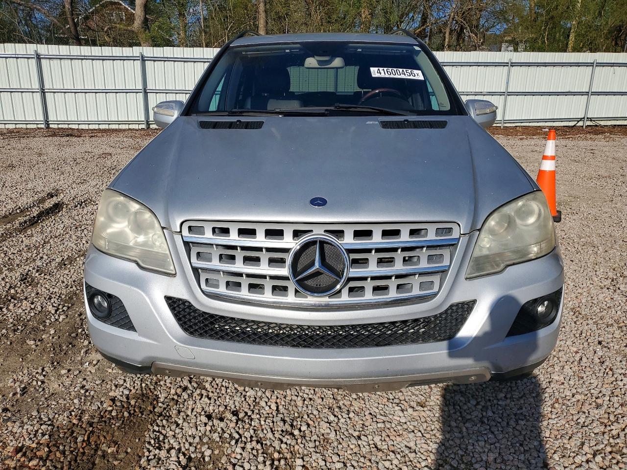 Mercedes-Benz M-Class 350