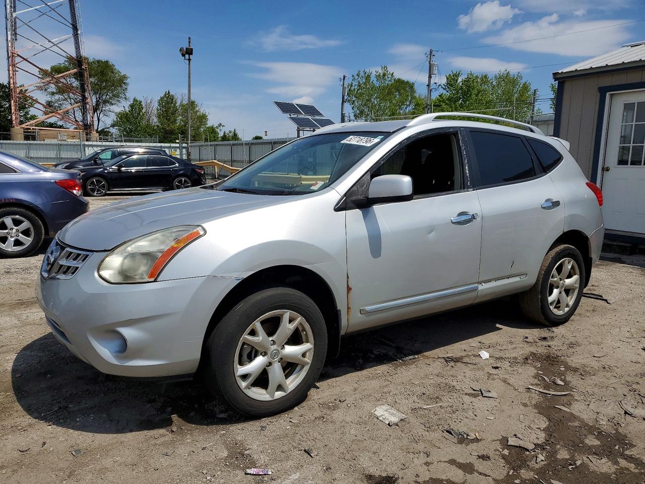 Salvage Nissan Rogue Image