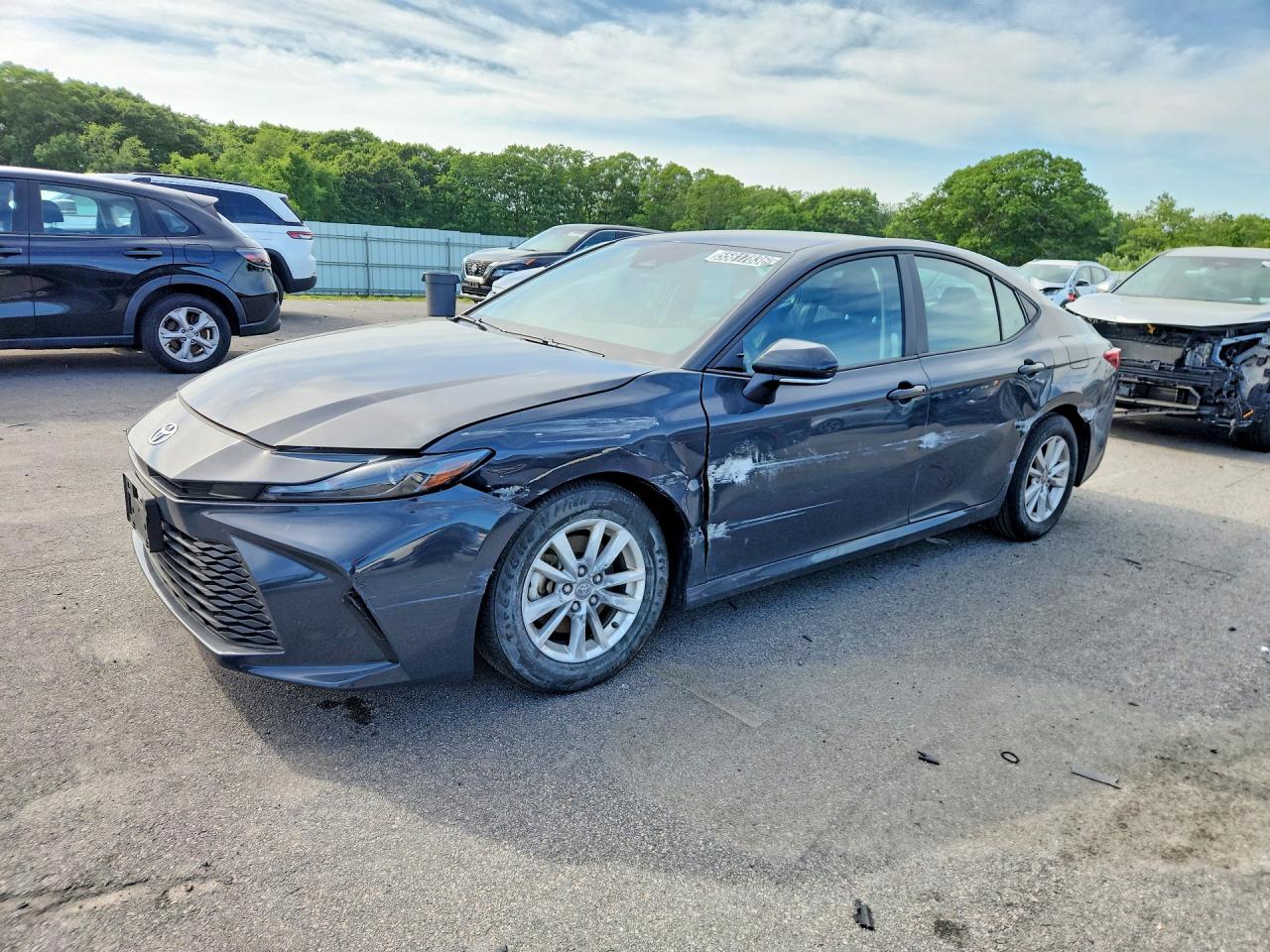 Salvage Toyota Camry Image