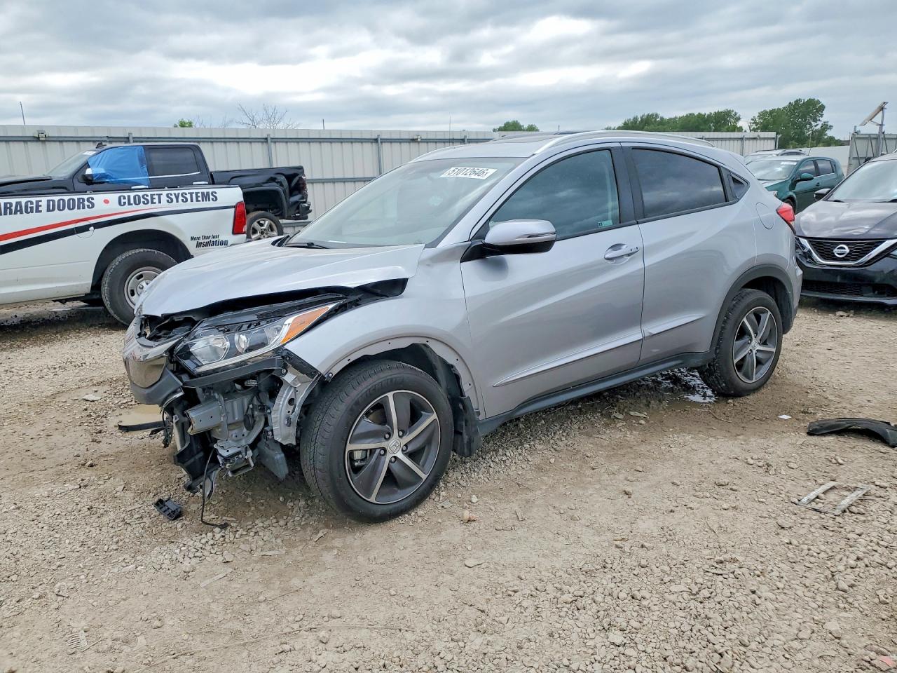 Salvage Honda HR-V Image