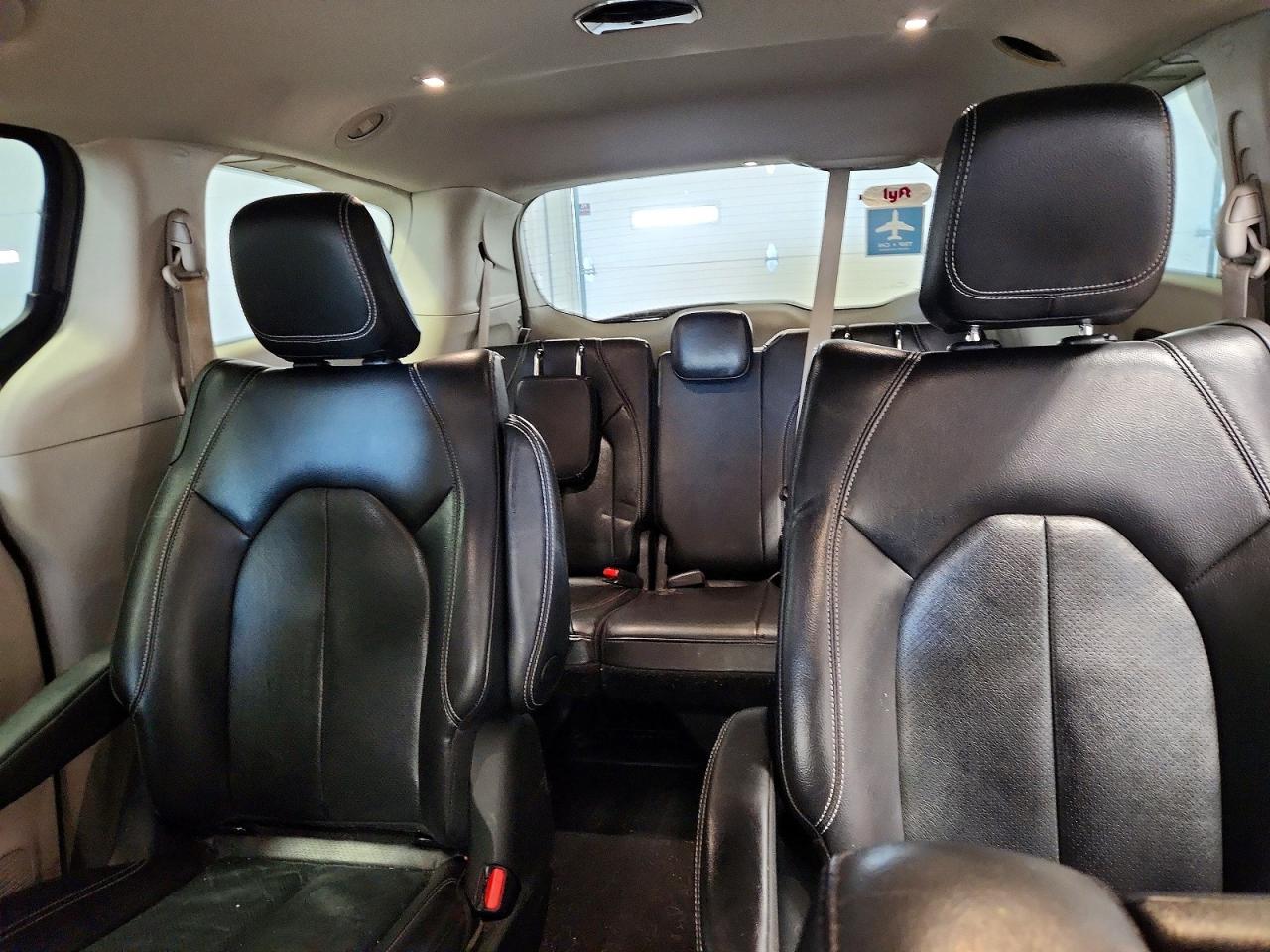 Chrysler Pacifica Hybrid Touring L