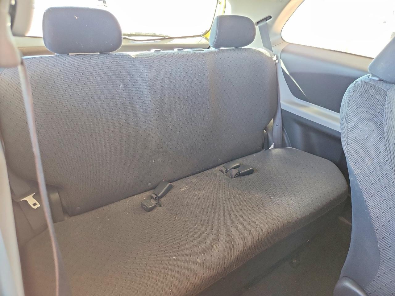 Toyota Yaris Base