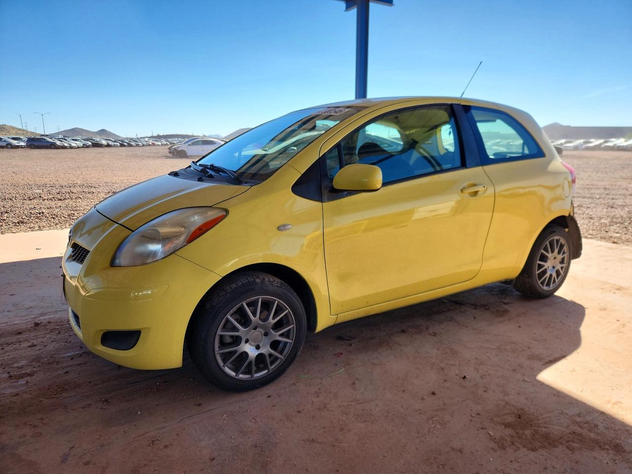 Salvage Toyota Yaris Image