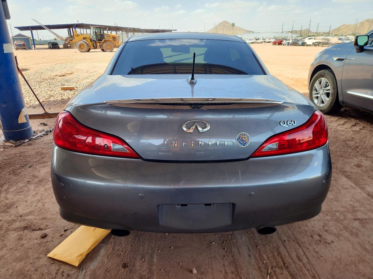 INFINITI Q60 Base