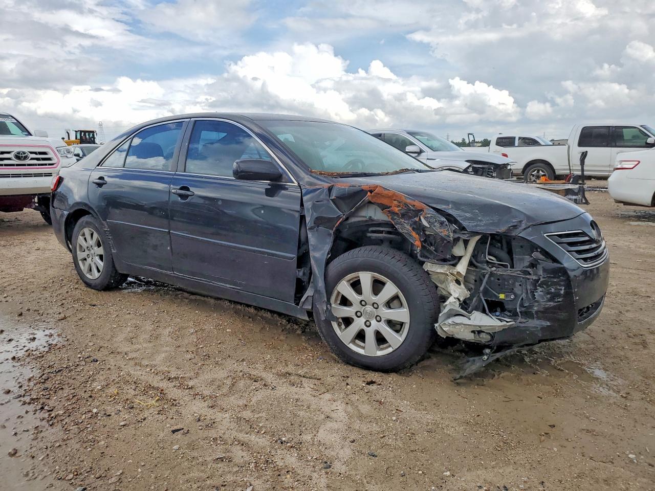 Toyota Camry Xle V6