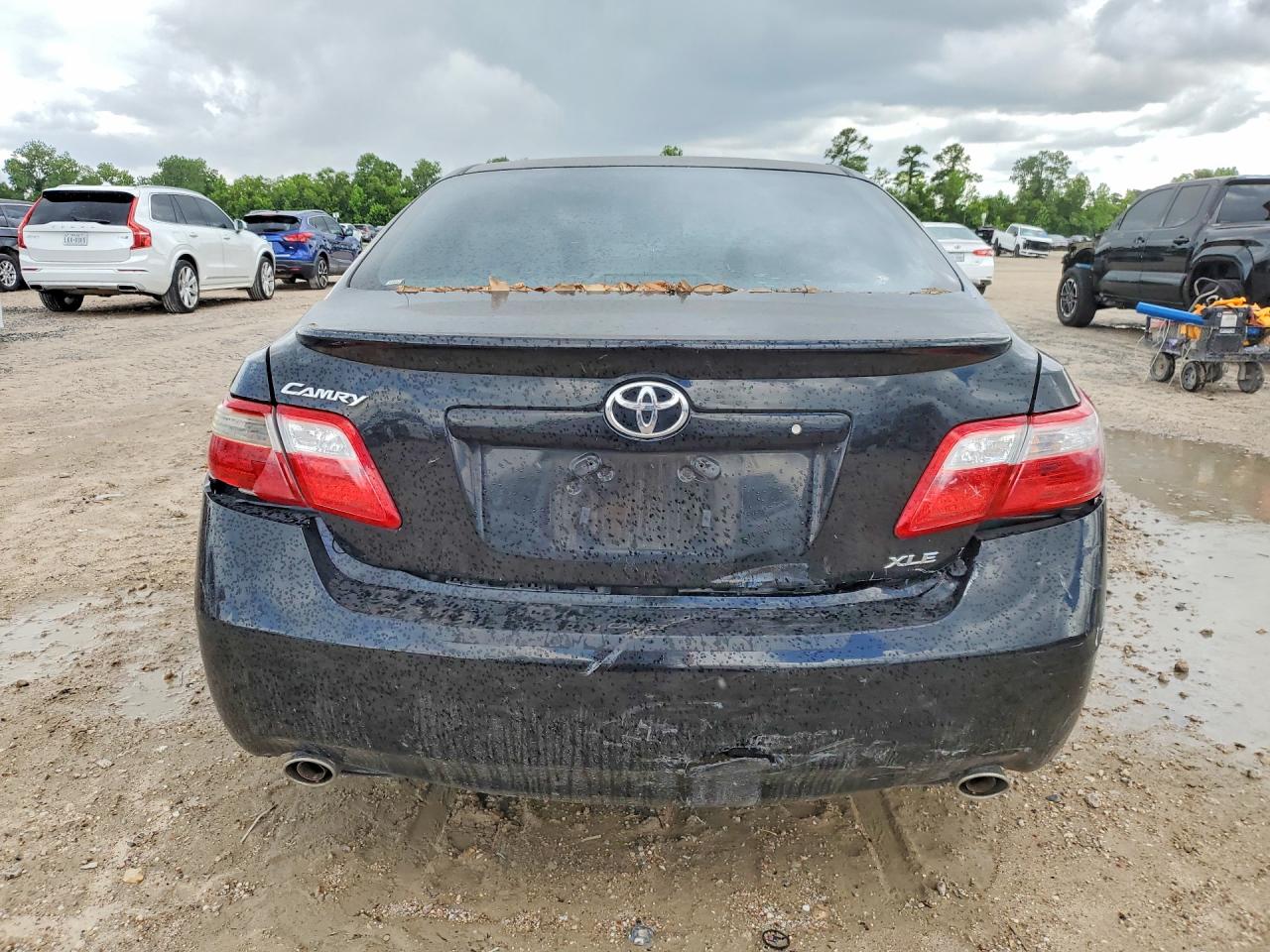 Toyota Camry Xle V6
