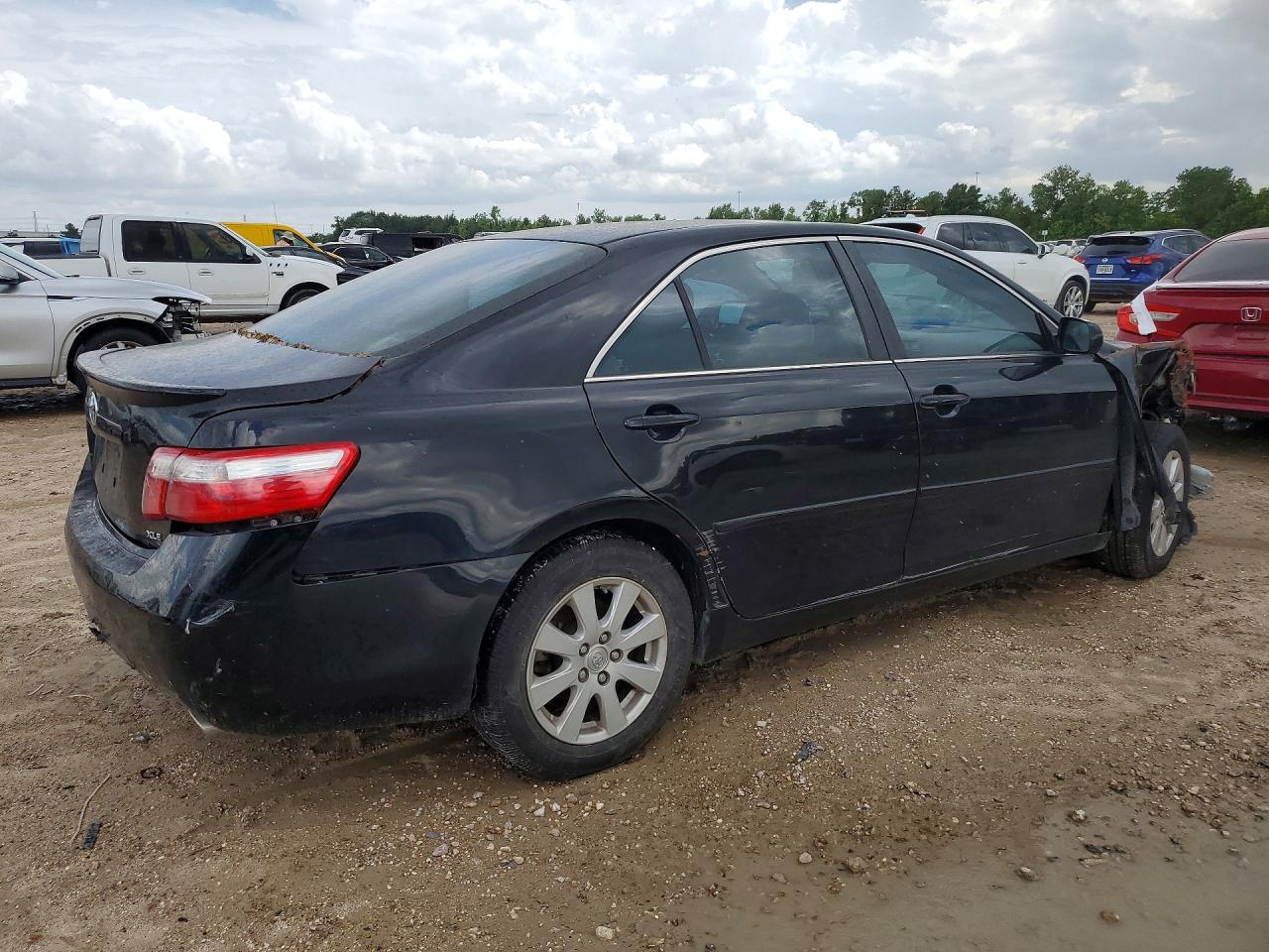 Toyota Camry Xle V6