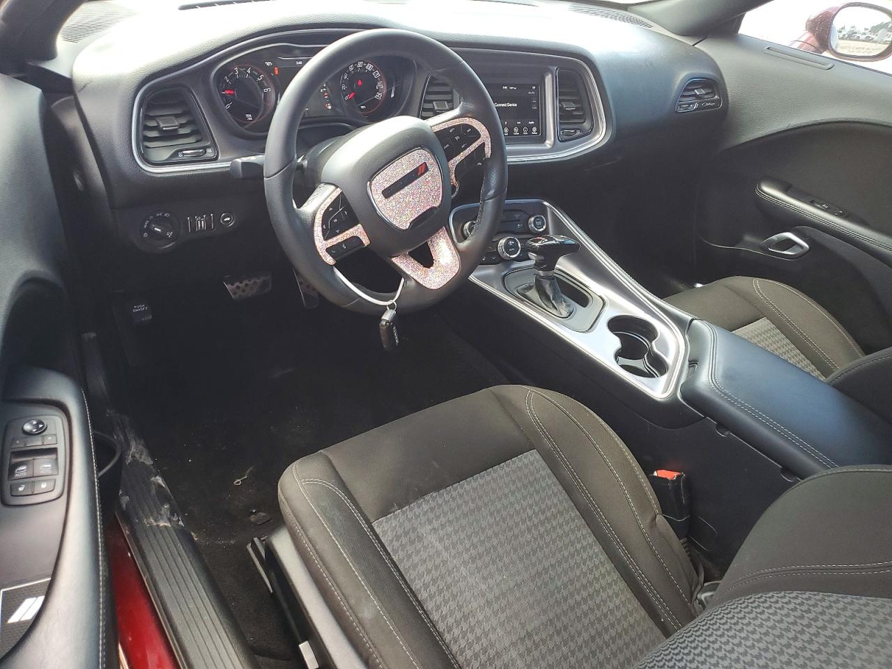 Dodge Challenger Sxt