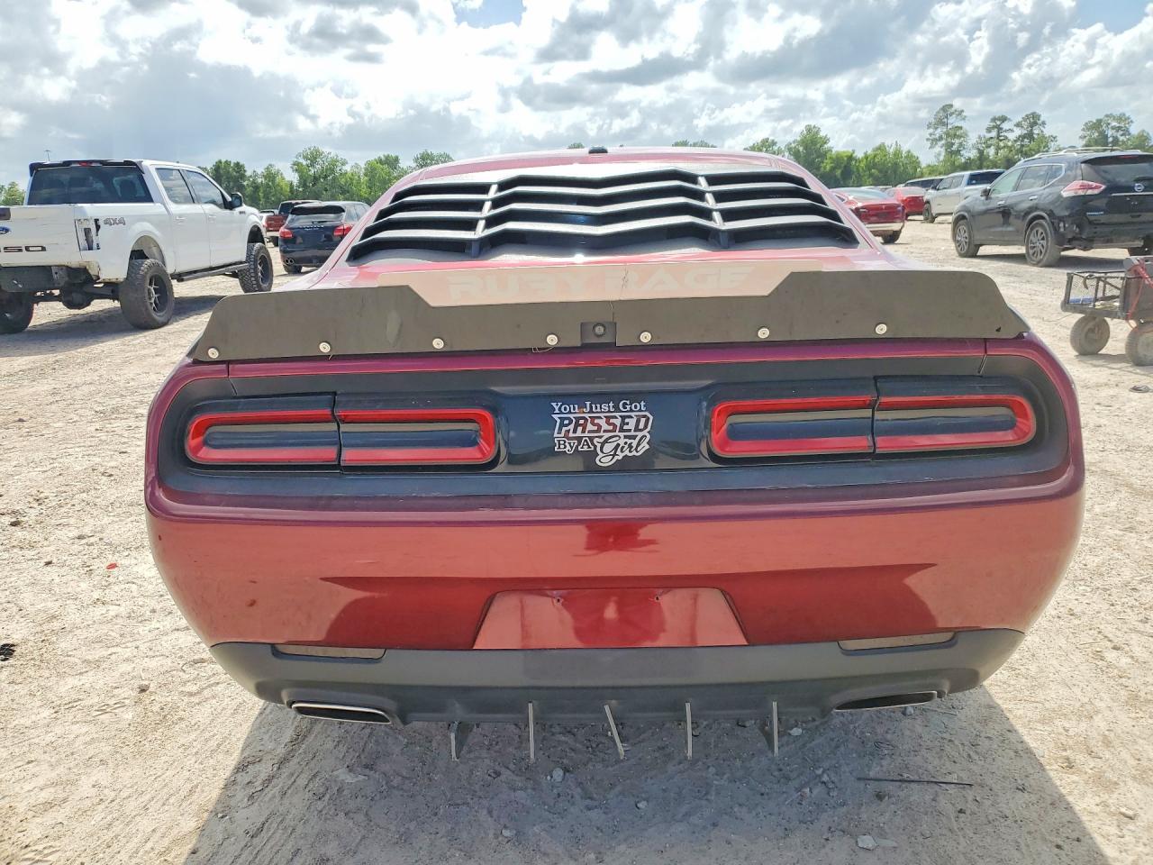 Dodge Challenger Sxt
