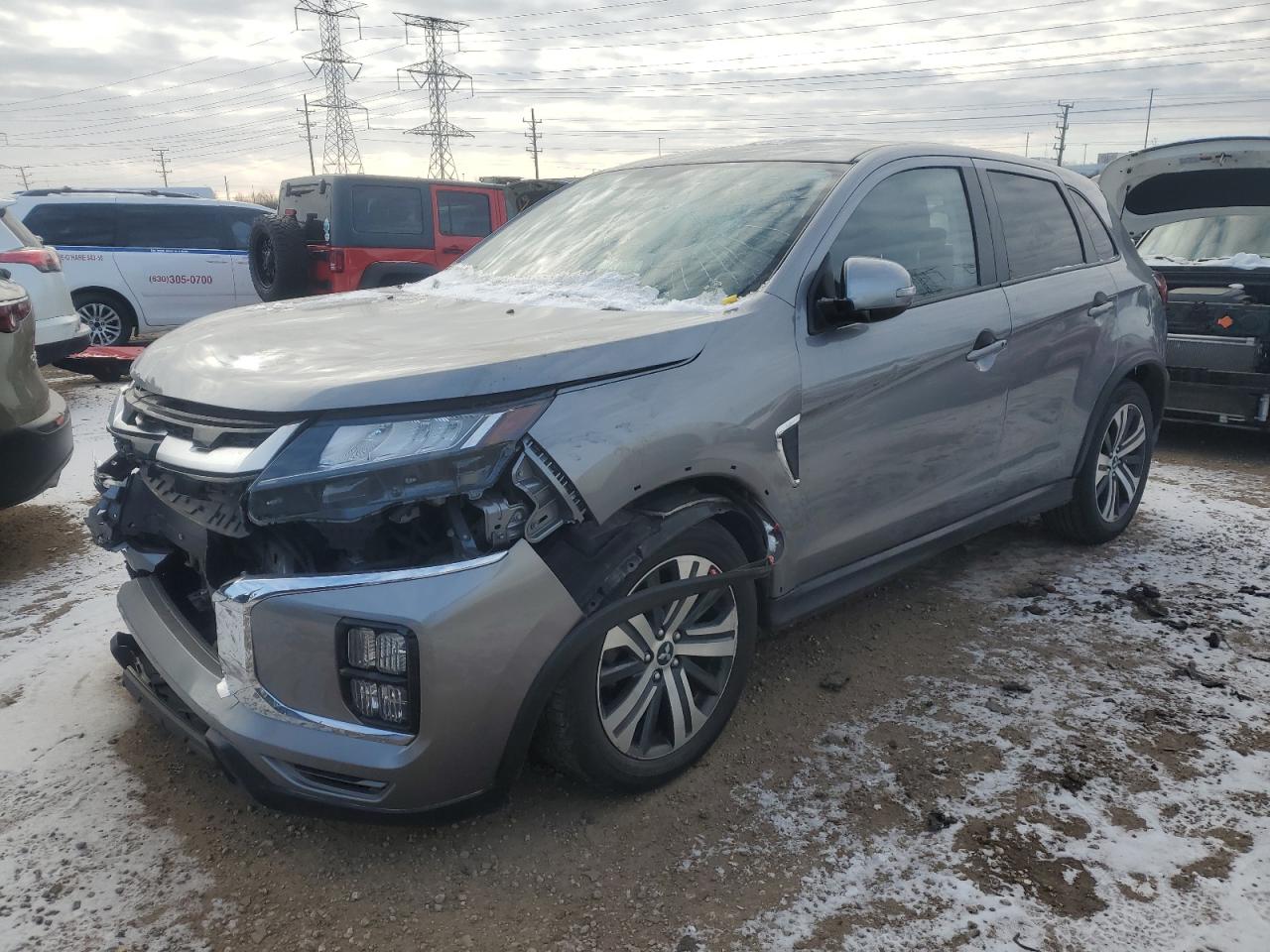 Salvage Mitsubishi Outlander Image