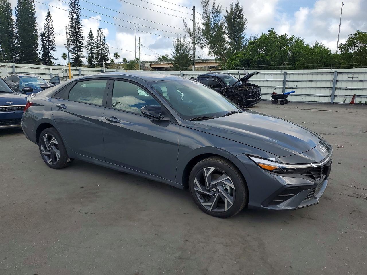 Hyundai ELANTRA Sel Sport
