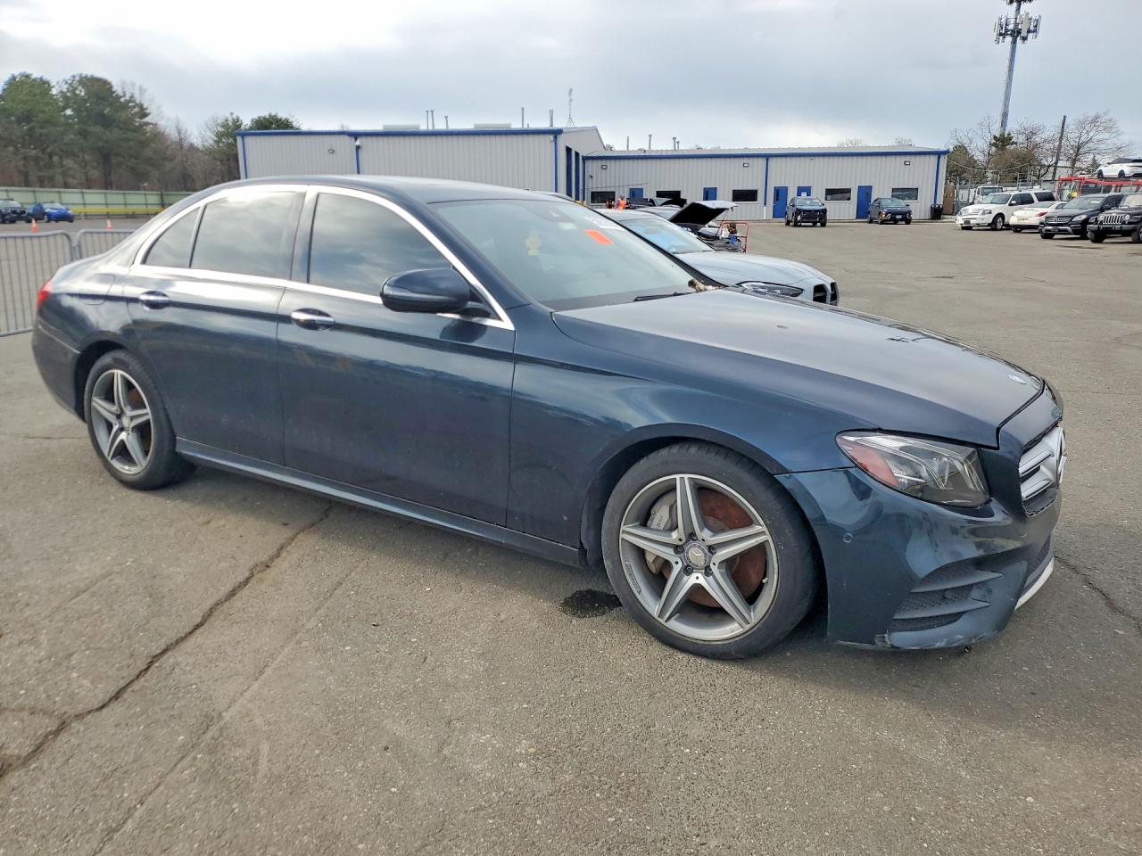 Mercedes-Benz E-Class 300 4matic