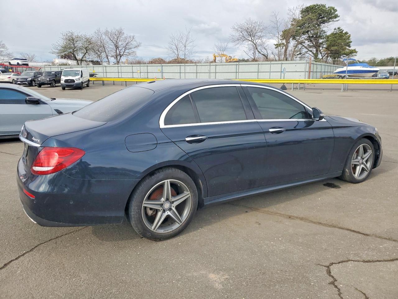 Mercedes-Benz E-Class 300 4matic