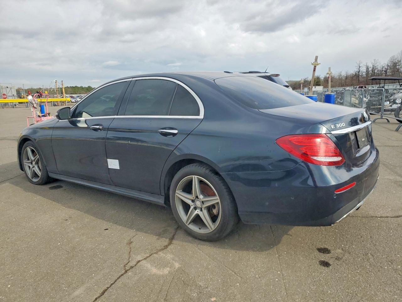 Mercedes-Benz E-Class 300 4matic