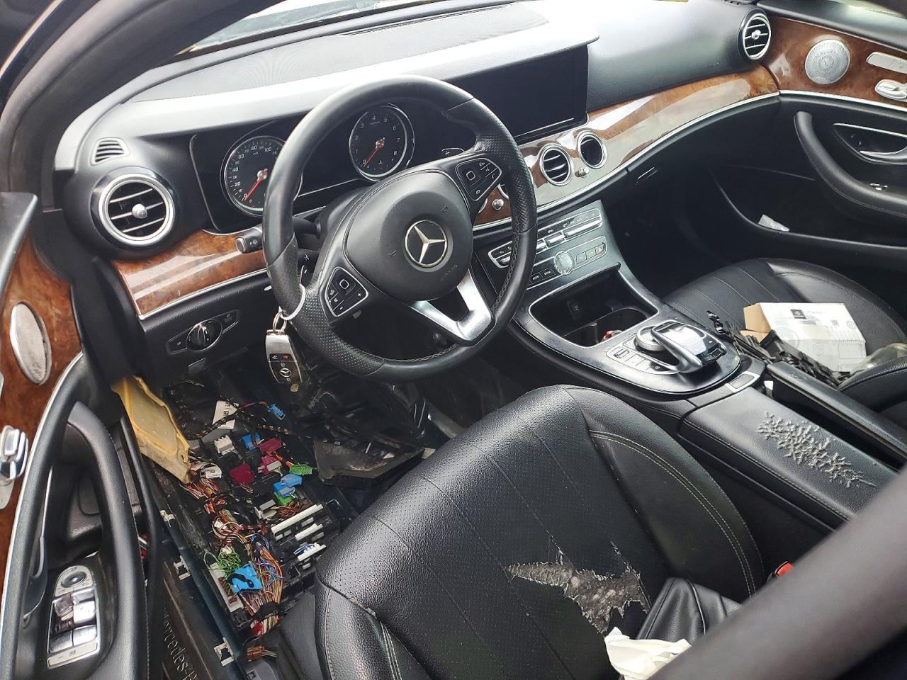 Mercedes-Benz E-Class 300 4matic